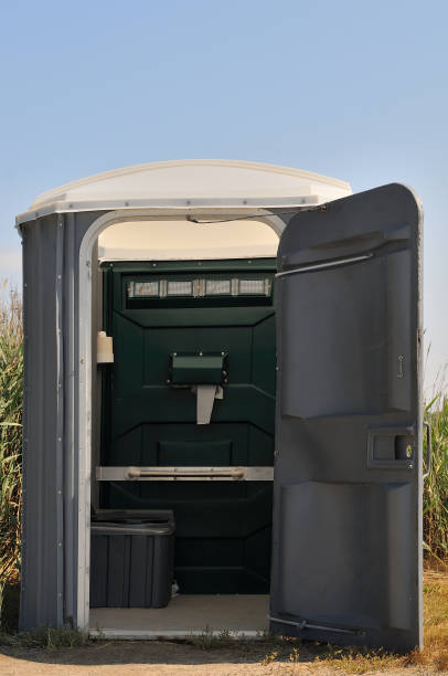 Best Portable bathroom rental  in Pinole, CA